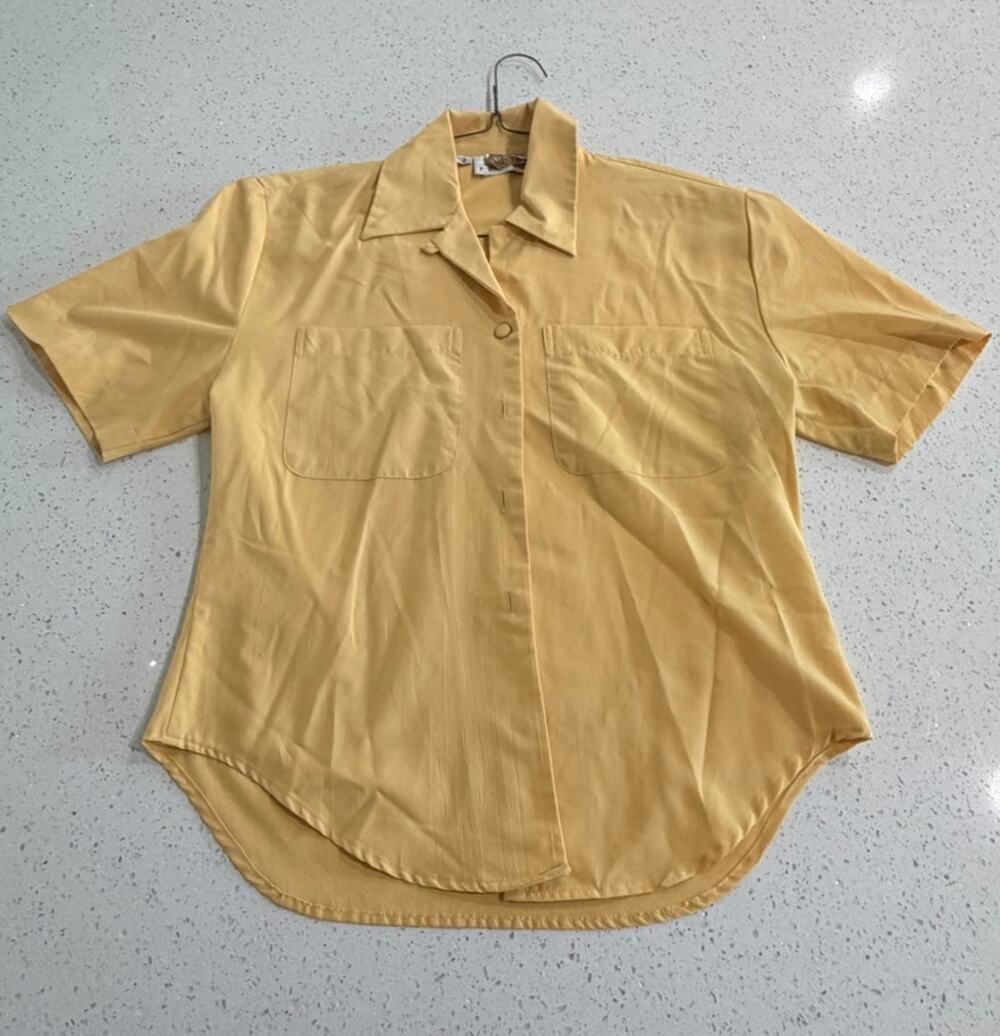 Talbots Petites Short Sleeve Yellow Button-Down Collared Shirt – Size Small